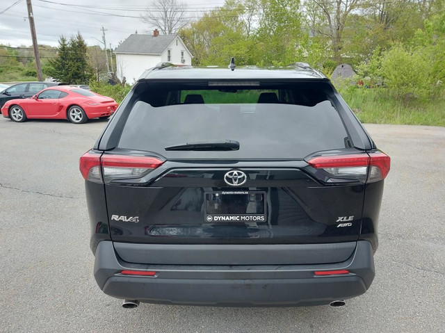 2021 Toyota RAV4 XLE AWD! ONE OWNER! SUNROOF! NEW TIRES & BRAKES dans Autos et camions  à Bedford - Image 4
