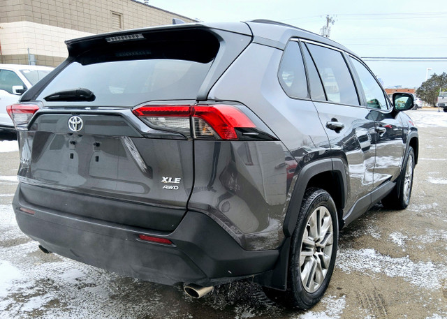 2022 Toyota RAV4 XLE in Cars & Trucks in Calgary - Image 4