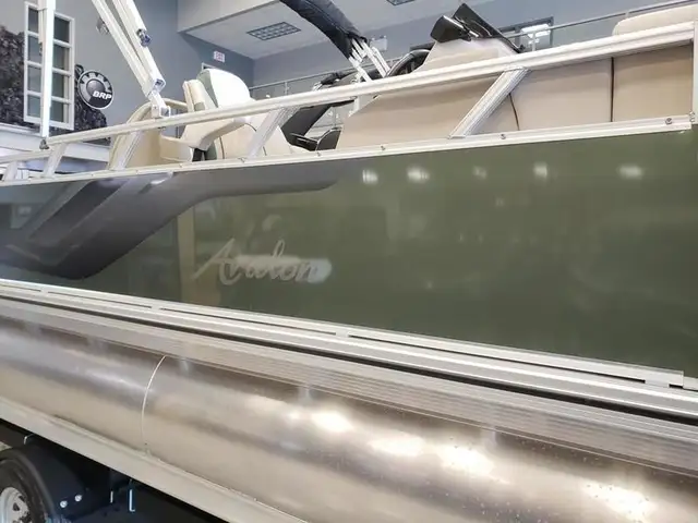 2023 Avalon Venture Fish N Cruise 21 FT in Powerboats & Motorboats in Saskatoon - Image 4