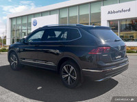 This Volkswagen Tiguan delivers a Intercooled Turbo Regular Unleaded I-4 2.0 L/121 engine powering t... (image 2)