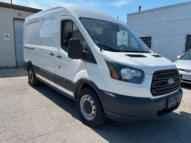 2016 Ford Transit Cargo Van T-150 130 MED RF 86 dans Autos et camions dans Ville de Toronto - Image 4