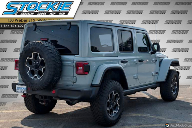 2023 Jeep Wrangler Rubicon Body–colour Freedom Top 3–piece mo... in Cars & Trucks in Kitchener / Waterloo - Image 3