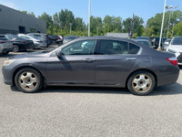 La Honda Accord Touring 2015 est une berline haut de gamme qui allie confort, performance et technol... (image 7)