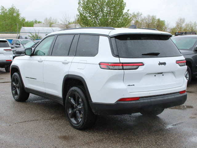 2025 Jeep Grand Cherokee L Altitude in Cars & Trucks in Calgary - Image 3