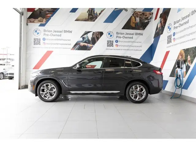 2022 BMW X4 xDrive30i in Cars & Trucks in Vancouver - Image 7
