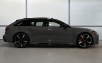 Traction intégrale Audi quattro avec V8 4.0T Audi Sport de 591 chevaux / Apple Carplay + Android Aut... (image 5)