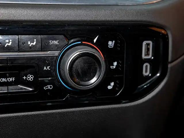 2023 Chevrolet Silverado 1500 HIGH COUNTRY CREW 4X4 V8 *TOIT* NA in Cars & Trucks in Laurentides - Image 23