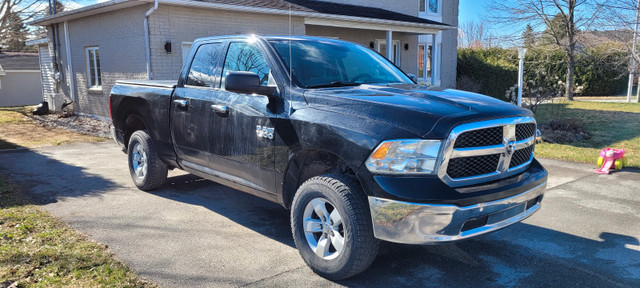2014 RAM 1500 SLT in Cars & Trucks in Sherbrooke - Image 2