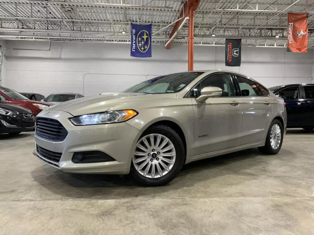 2015 FORD Fusion Hybrid SE in Cars & Trucks in City of Montréal - Image 2