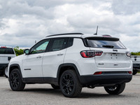 The 2025 Jeep Compass Altitude is a versatile and feature-rich Sport Utility Vehicle designed to mee... (image 4)