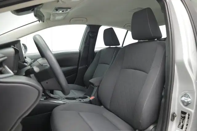 2023 Toyota Corolla LE dans Autos et camions dans Calgary - Image 10