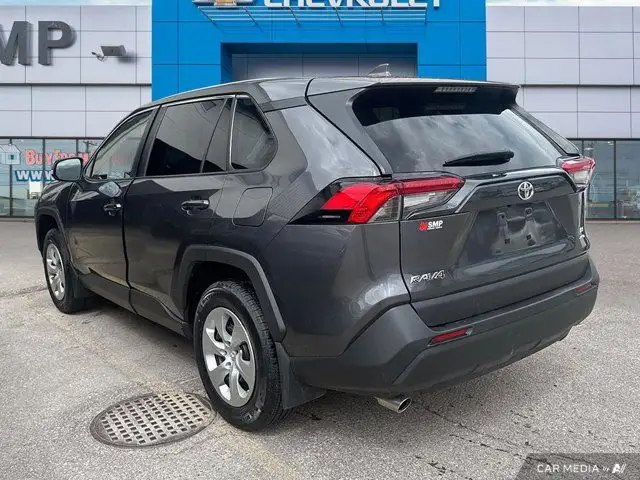 2022 Toyota RAV4 LE | AWD | Heated Seats | Back Up Cam in Cars & Trucks in Saskatoon - Image 3