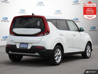 New Price! Odometer is 29161 kilometers below market average! White 2022 Kia Soul EX FWD CVT 2.0L I4... (image 4)