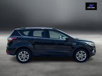 JUST LANDED!! 2017 Ford Escape SE AWD!! **NO ACCIDENTS** **CLEAN CARFAX** 1.5L TURBOCHARGED MOTOR, A... (image 3)