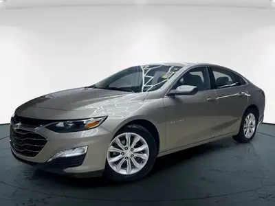Get behind the wheel of the sophisticated 2022 Chevrolet Malibu LT Sedan, now available in an elegan...