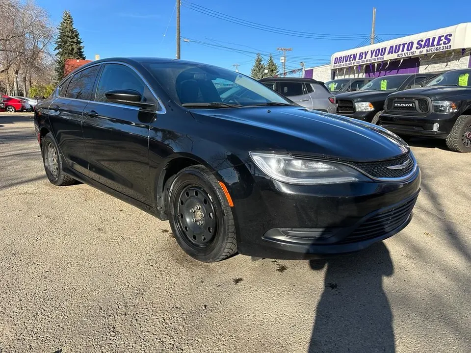 2015 CHRYSLER 200 LX 2.4L 4 CYLINDER accident free one owner!!