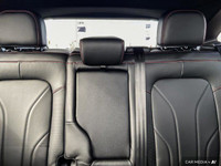 This Ford Escape has a dependable Gas/Electric I-4 2.5 L/152 engine powering this Variable transmiss... (image 8)