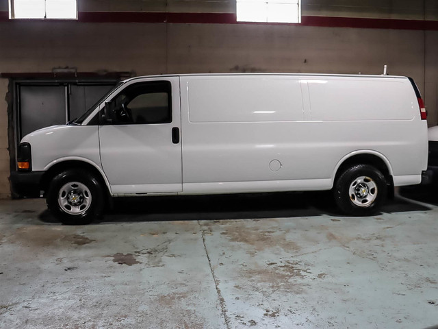  2014 Chevrolet Express 3500 Cargo Extended in Cars & Trucks in Mississauga / Peel Region - Image 4