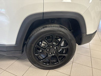 Former Ontario Chrysler Demo Vehicle**Clean Car Fax**Jeep**Compass**Altitude**4x4**2.4L **Automatic*... (image 6)