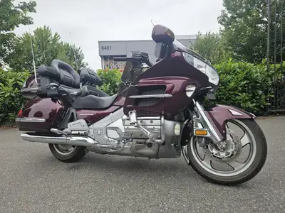 Excellent trade inspection, tires 5,000 kms old, oil just changed, some original parts in the bag to...