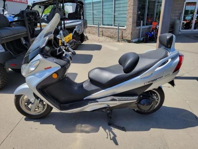 2004 SUZUKI BURGMAN 400 in Scooters & Pocket Bikes in Ottawa - Image 4