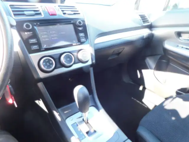Subaru Impreza Premium 2016 in Cars & Trucks in City of Montréal - Image 40