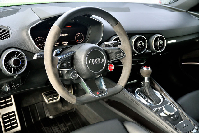 2020 Audi TT RS Coupe Black Optics / Ensemble Audi Sport / Carpl in Cars & Trucks in Longueuil / South Shore - Image 2