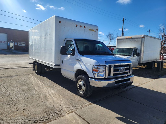  2017 Ford E-350 E-350 - 16Ft Box - Gasoline - Ramp - Certified in Cars & Trucks in City of Toronto - Image 2