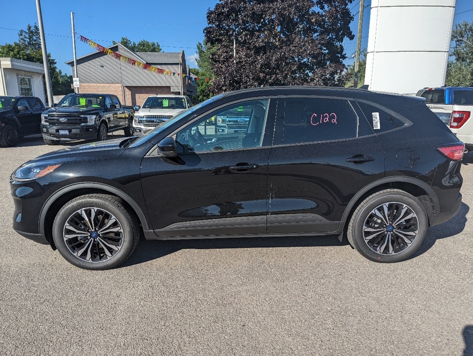  2022 Ford Escape SEL *Stealth with Technology, Moonroof, Trailer Tow, Co-Pilot*