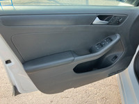 2014 Volkswagen Jetta Trendline, Automatique, 4Cyl 2.0L, 211000Km, Groupe Electrique Complet, Climat... (image 9)