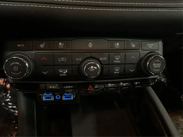 2024 Dodge Durango dans Autos et camions dans Comté de Strathcona - Image 29