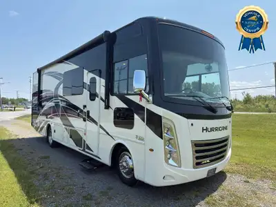 Superbe motorisé classe A 2022 Thor Motor Coach Hurricane 29M avec moteur Ford V8 350HP, partielleme...