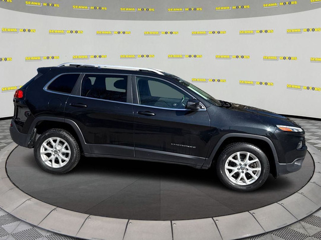 2015 Jeep Cherokee North in Cars & Trucks in Brockville - Image 2
