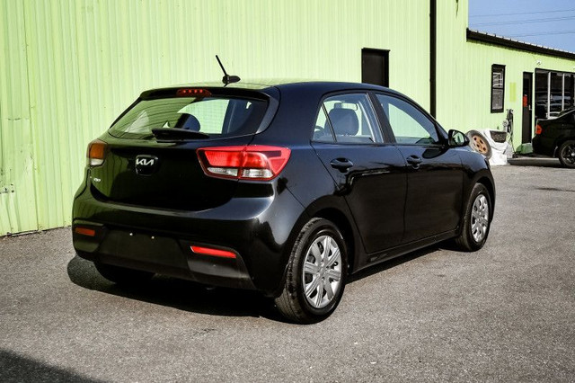 2022 Kia Rio 5-door LX+ • HEATED SEATS • APPLE CARPLAY • ANDROID in Cars & Trucks in Cornwall - Image 3