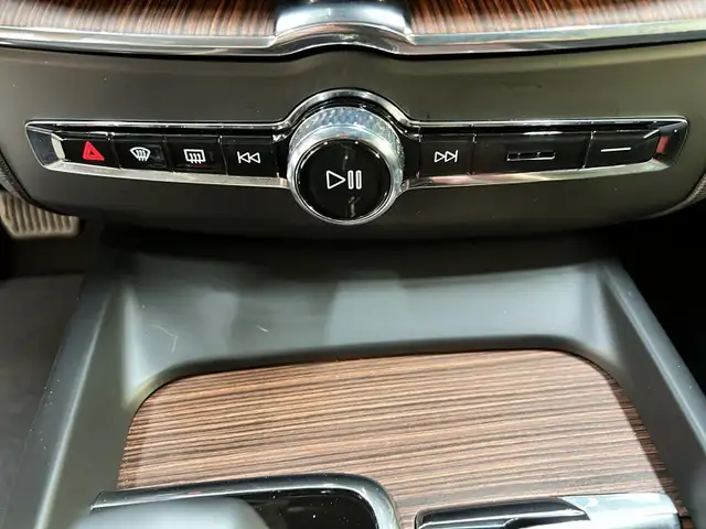 2024 Volvo XC60 B5 PLUS DARK CUIR TOIT PANO NAV 4RM in Cars & Trucks in Laval / North Shore - Image 18