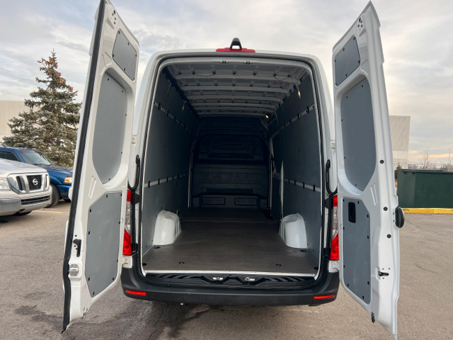 2023 Mercedes-Benz Sprinter Van Sprinter 2500 - CARGO-170 WB in Cars & Trucks in Oakville / Halton Region - Image 4