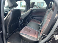 Leather Seats, Premium Audio, Heated Seats, Power Liftgate, Apple CarPlay! Fuel efficient with unsto... (image 9)