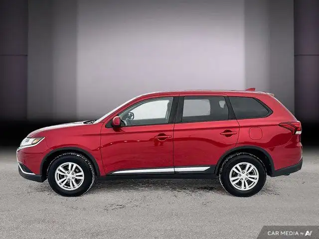 2019 Mitsubishi Outlander Essential | Bluetooth | Siege Chauffan in Cars & Trucks in Laval / North Shore - Image 5