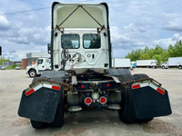 Ryder Stock ID: 840610 Transmission Type/Speed: AUTO 12 Engine: DIESEL DD13 GHG'17 450/1625 Horse Po... (image 6)