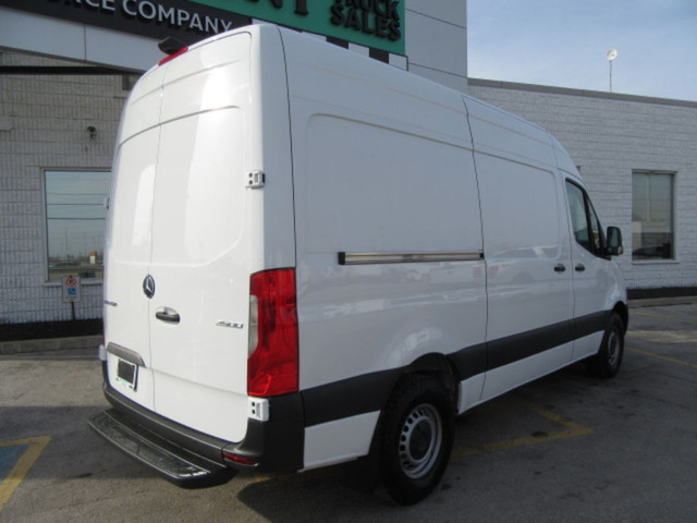 2022 Mercedes-Benz Sprinter Cargo Van 2500 DIESEL 3 PASSENGER HI in Cars & Trucks in Oakville / Halton Region - Image 4