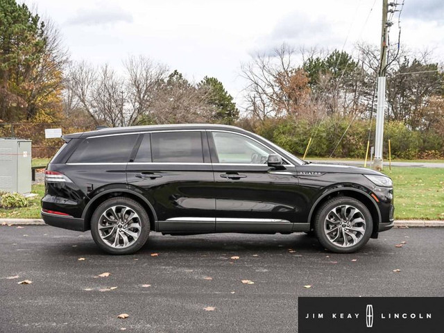 2025 Lincoln Aviator Reserve in Cars & Trucks in Ottawa - Image 4