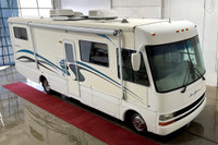 The 2002 National RV Sea Breeze LX 8311 is a well-rounded Class A motorhome designed for comfort and... (image 5)
