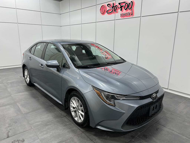 2022 Toyota Corolla LE AMLEIORE - TOIT OUVRANT - VOLANT CHAUFFAN in Cars & Trucks in Québec City