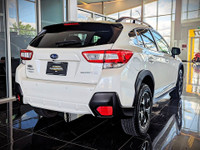 Comes equipped with: Power Mirrors, Sunroof , Halogen Headlamps, Courtesy lights, LED Headlights, LE... (image 4)