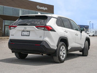 *Heated Seats, Apple CarPlay, Android Auto, Blind Spot Monitoring, Lane Keep Assist! * With rugged c... (image 5)