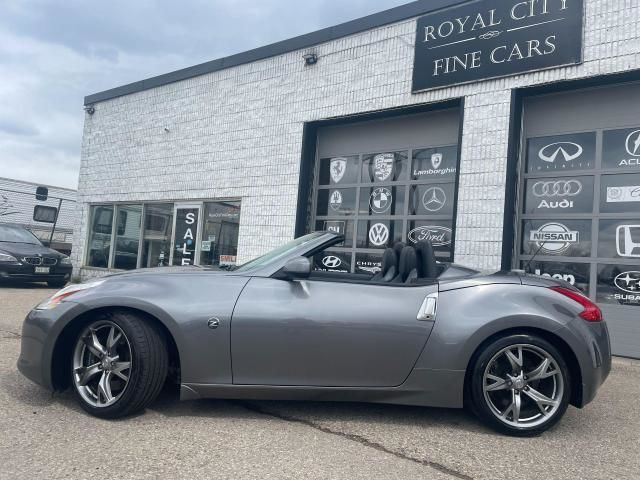 2011 Nissan 370Z AUTO! TOURING! ROADSTER! CLEAN CARFAX! in Cars & Trucks in Guelph - Image 4