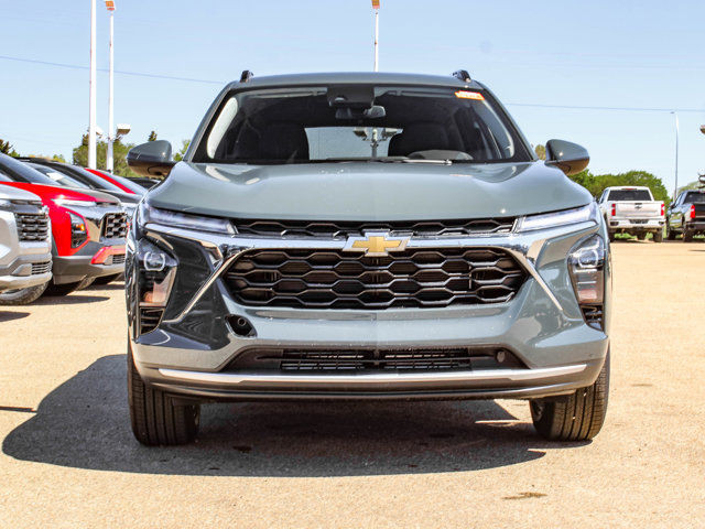 2025 Chevrolet Trax LT in Cars & Trucks in Edmonton - Image 3