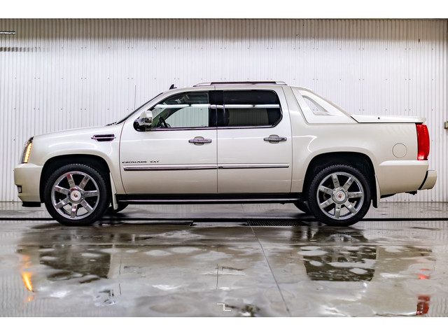 2011 Cadillac Escalade EXT 4x4 Luxury Leather Roof Nav BCam in Cars & Trucks in Grande Prairie - Image 3