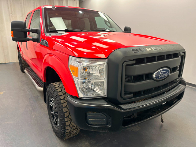 2015 Ford F-250 XL F-250 Super Duty Crew 6.5' Box in Cars & Trucks in Lethbridge - Image 3