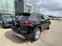 Discover the 2020 Chevrolet Blazer AWD True North, a used SUV that combines style, performance, and... (image 3)
